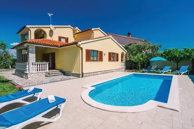 Image de Superbe maison à Fazana avec WiFi