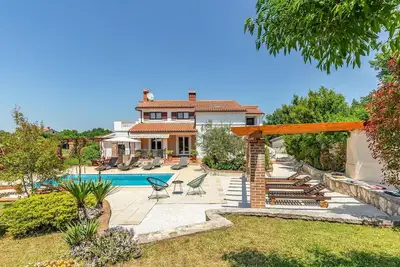 Image de Belle maison à Loborika