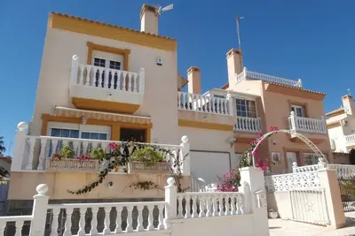 Image de Belle maison de 3 chambres Ă Orihuela.