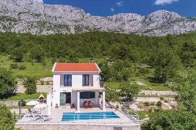 Image de Belle maison à Gornje Tucepi avec WiFi