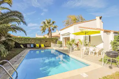 Image de Maison confortable à St. Cyprien avec.