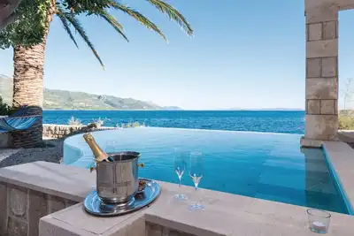 Image de Superbe maison à Orebic avec WiFi