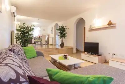 Image de Bel appartement de 2 chambres Ă Pula