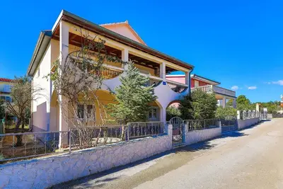 Image de Superbe maison à Okrug Gornji avec WiFi