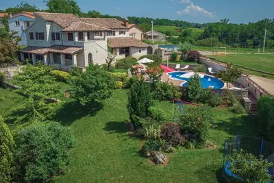 Image de Superbe maison à Visnjan avec WiFi