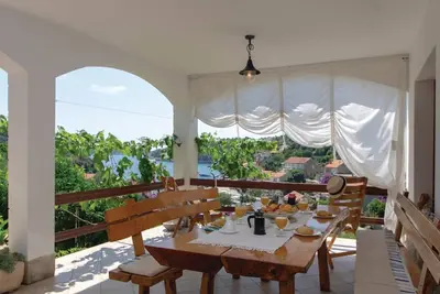 Image de Superbe maison Ă Grscica avec cuisine