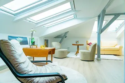 Image de City Villa, Apt. 2, Pentho. , 2. Stock - Ville Villa B.