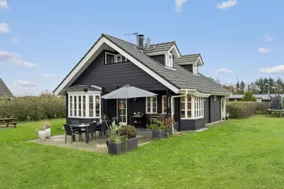 Image de Superbe maison Ă Tarm avec sauna