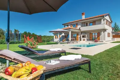 Image de Belle maison de 4 chambres Ă Trosti
