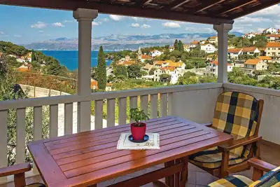 Image de Bel appartement à Splitska avec WiFi