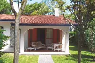Image de Bungalow avec jardin et air conditionné