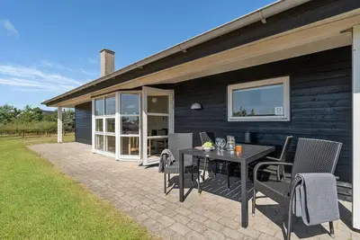 Image de Superbe maison Ă Tarm avec sauna