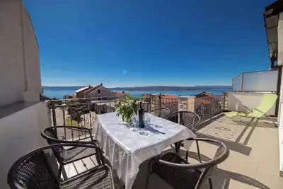 Image de Appartement de vacances avec terrasse et vue sur la mer