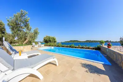 Image de Villa Renata (V3971-K1) - Okrug Gornji (Ciovo)
