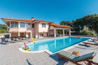 Image de Superbe maison à Pula avec WiFi