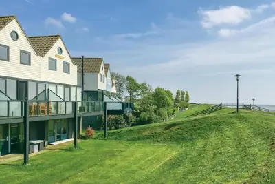 Image de Superbe maison Ă Stavoren avec WiFi