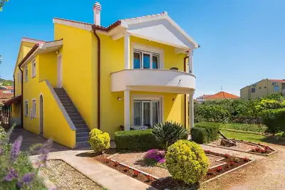 Image de Superbe maison de 4 chambres Ă Tribunj