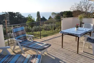 Image de Studio avec terrasse et climatisation
