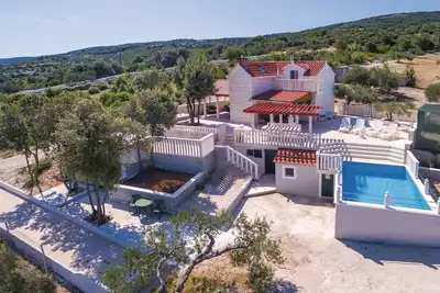 Image de Belle maison Ă Praznica