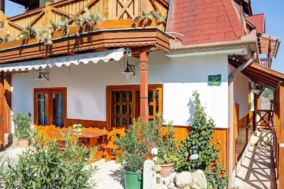 Image de Appartement de vacances avec cheminée et lave-vaisselle