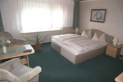 Image de Bungalow am Teich - location vacances Orpel