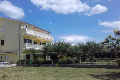 Image de Appartement de vacances avec barbecue et aire de jeux pour enfants