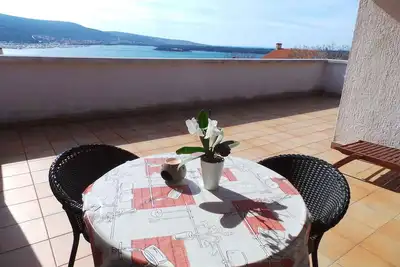 Image de Studio avec terrasse et climatisation