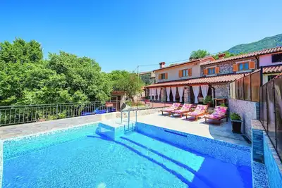 Image de Belle maison Ă Kozljak avec WiFi