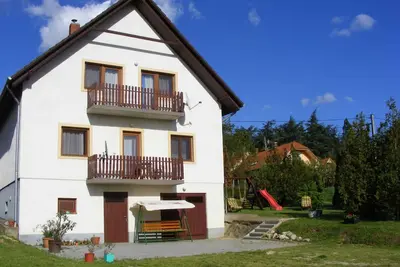 Image de Maison de vacances avec climatisation et jardin