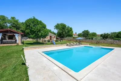 Image de Belle maison Ă Cukrici avec WiFi