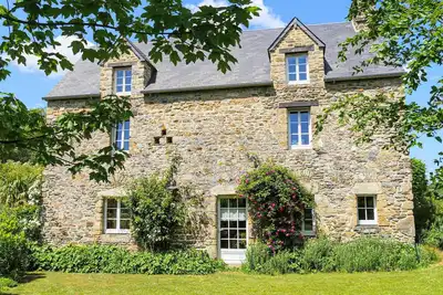 Image de Maison cosy de 4 chambres à Monthuchon