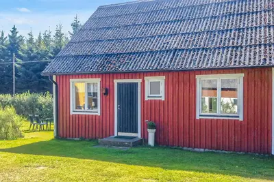 Image de Superbe maison avec 1 chambre à Röke