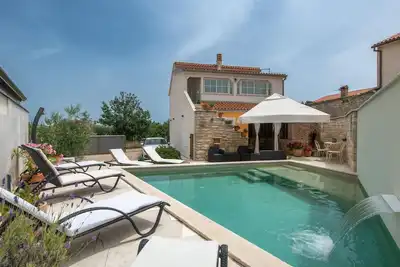 Image de Belle maison de 3 chambres Ă Kavran