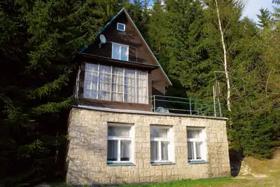 Image de Maison de vacances dans la forêt avec véranda