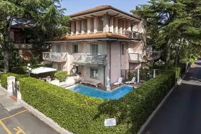 Image de Appartement de vacances avec climatisation et piscine