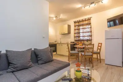 Bel appartement à Peroj avec WiFi