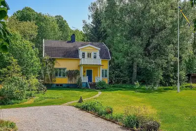Image de Belle maison à Motala avec WiFi