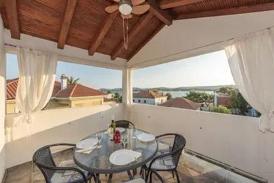 Appartements Josip (27001-A3) - Turanj