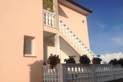 Image de Appartement de vacances avec piscine et vue mer