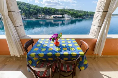 Image de Appartements Franka (42261-A1) - Povlja - île de Brac