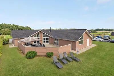 Image de Belle maison à Haderslev avec sauna