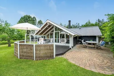 Image de Belle maison à Grenaa avec sauna