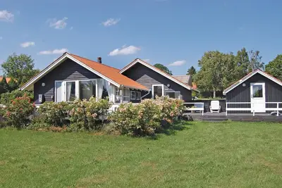 Image de Belle maison Ă Hejls avec sauna