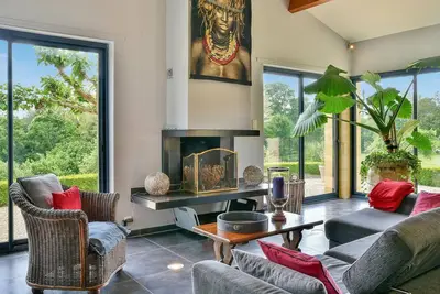 Image de Maison cosy aux Eyzies Sireuil avec WiFi