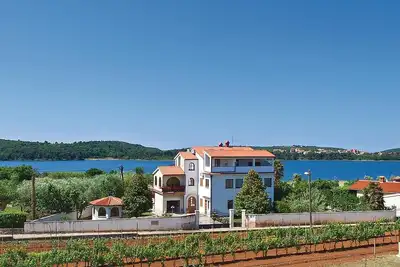 Bel appartement à Pula avec WiFi