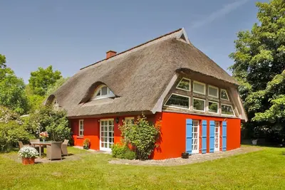 Image de Maison de vacances 5 étoiles avec toit de chaume - Maison de vacances