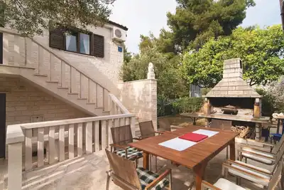 Image de Superbe appartement à Supetar avec WiFi