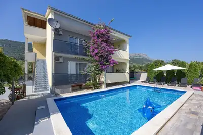 Image de Maison confortable Ă Kastel Luksic avec.
