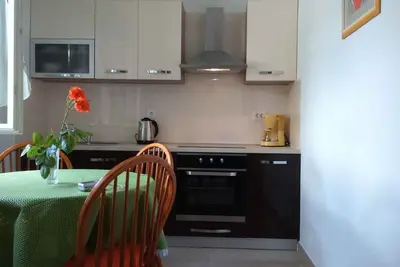 Image de Appartement de vacances avec terrasse et vue sur la mer