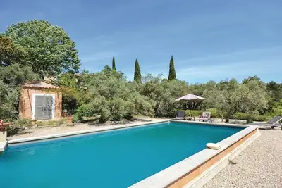 Image de Beautiful home in Les Baux de Provence